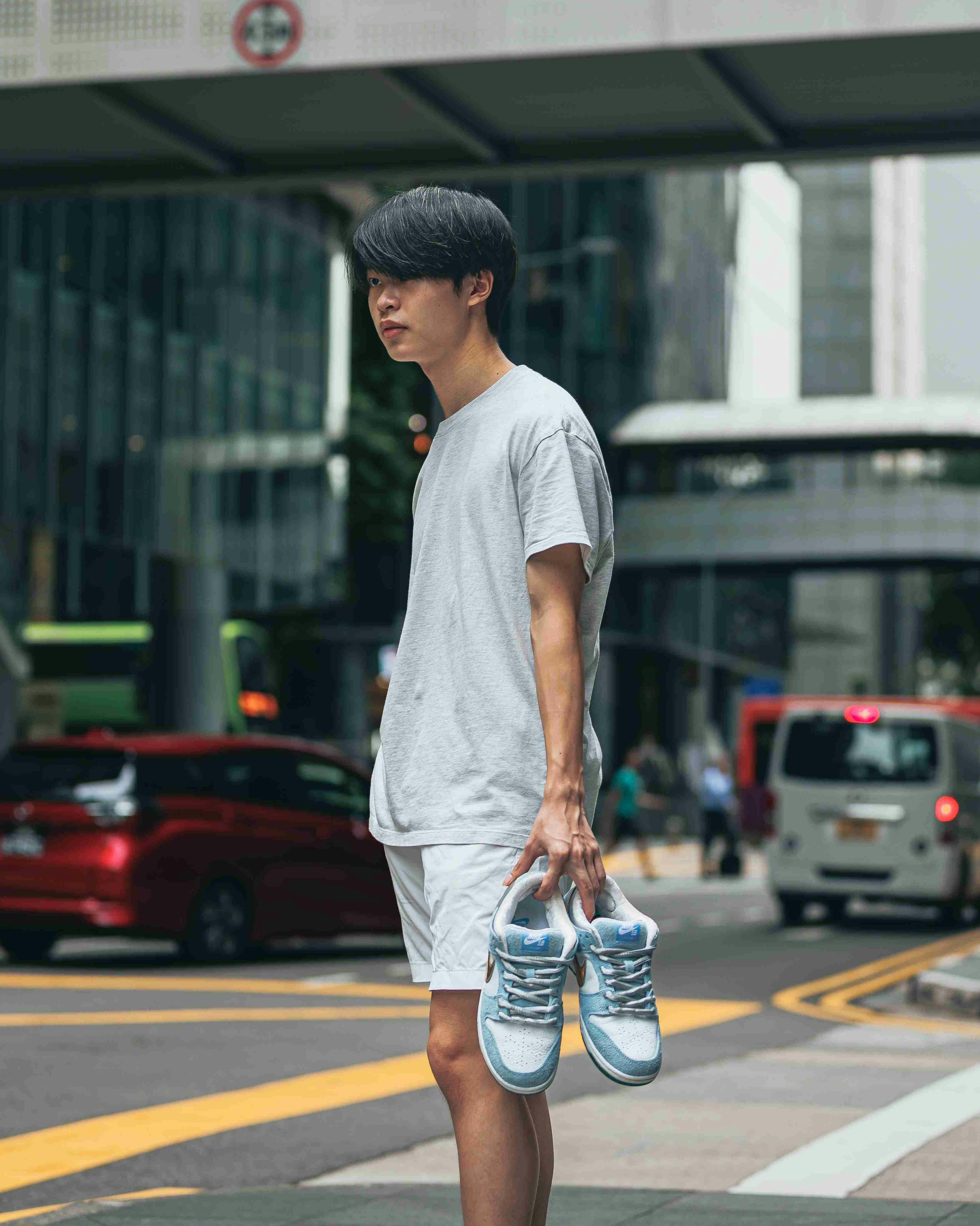 Sean Cliver x Nike SB Dunk Low 'Holiday Special' DC9936-100 Sean Cliver x Nike SB Dunk Low 'Holiday Special' DC9936-100